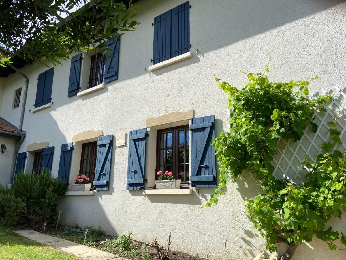 Bed and Breakfast Le Regrimet Avec Parking Gratuit Et Prive Lens-Lestang Екстер'єр фото